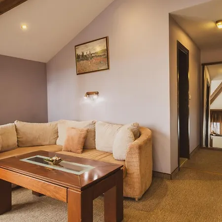 Hotel том и нези класик