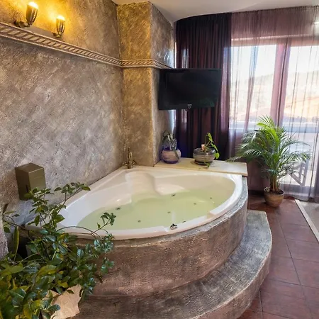 том и нези класик Hotel Velingrado