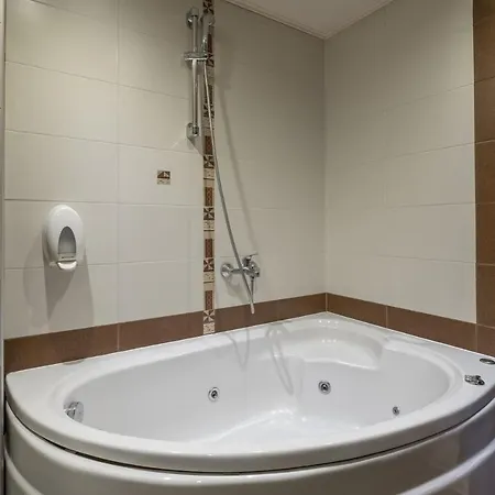 Hotel том и нези класик