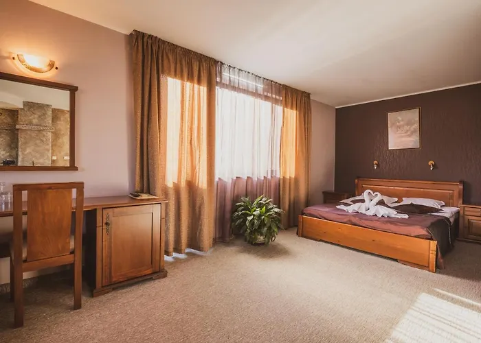 том и нези класик Otel Velingrad